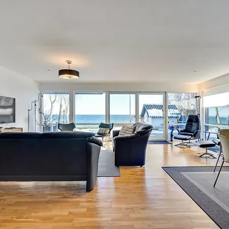 Erok - 100m From The Sea By Interhome