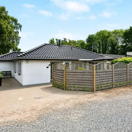 Erok - 100m From The Sea By Interhome