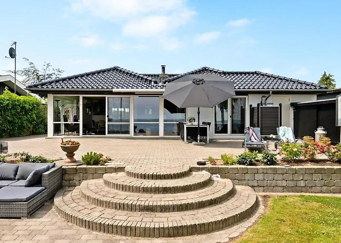 Erok - 100m From The Sea By Interhome Nyaraló *